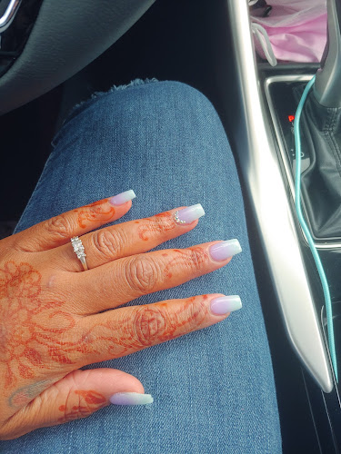 Tully's Nails & Spa