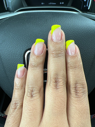 Topline Nails & Spa