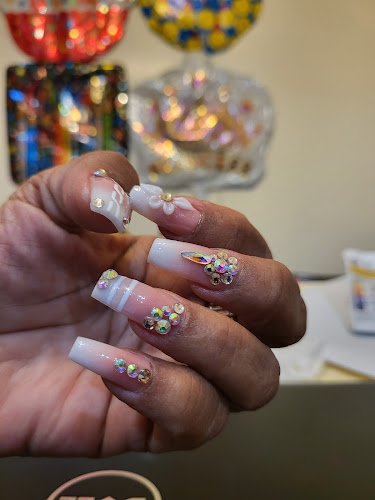 Nails on LA